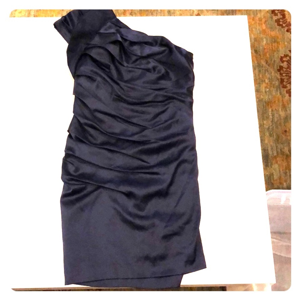 One shoulder express dress